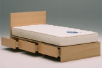 シンプルなデザインのベッド（引出し付き）
